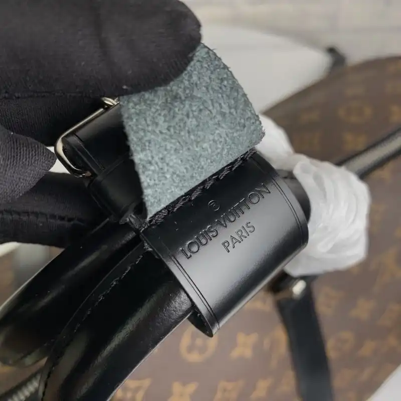 LV Bags 1911B570010