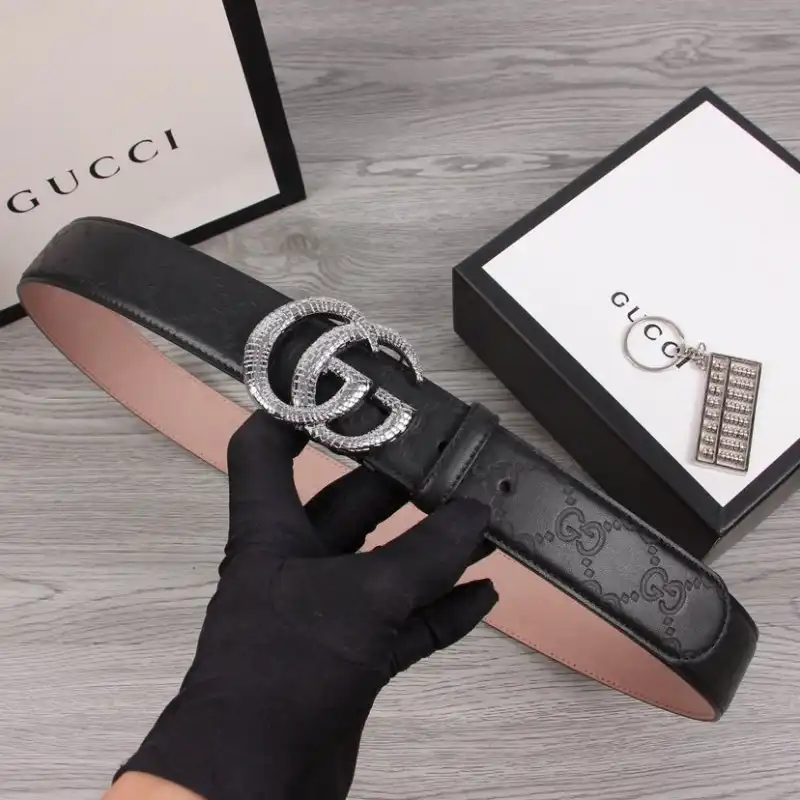 G*u*i s belte 1911x0002