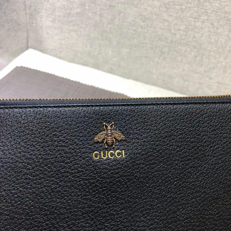 G*u*i bags 1917m0062
