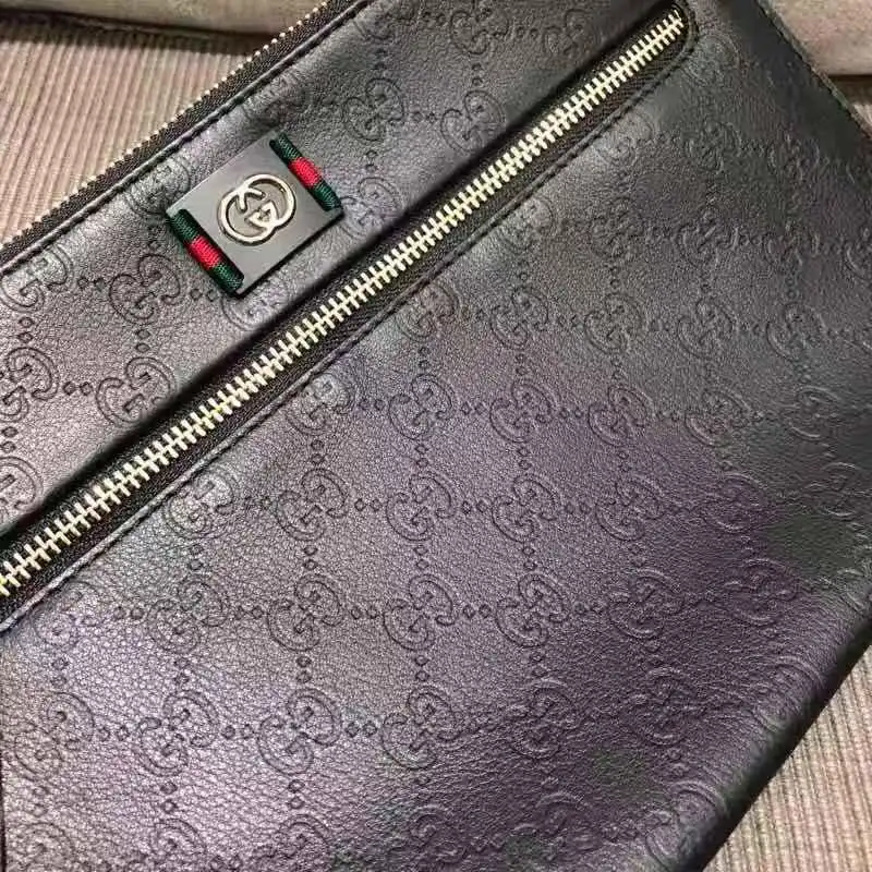 G*u*i bags 1917m0063