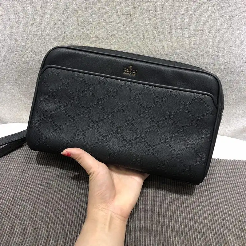 G*u*i bags 1917m0073
