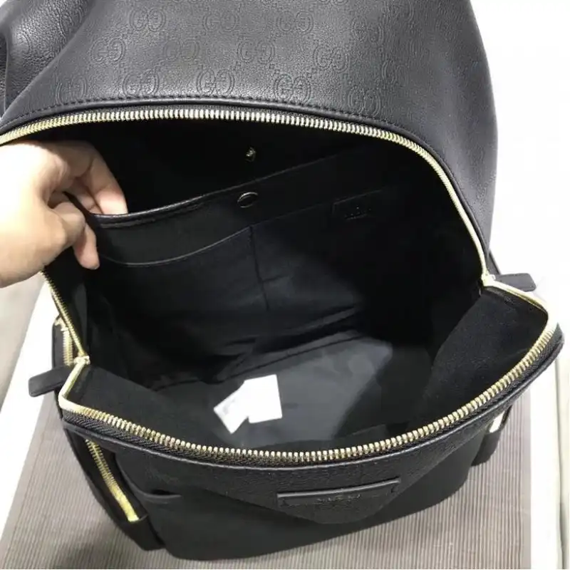 G*u*i bags 1917m0075