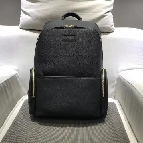 G*u*i bags 1917m0075