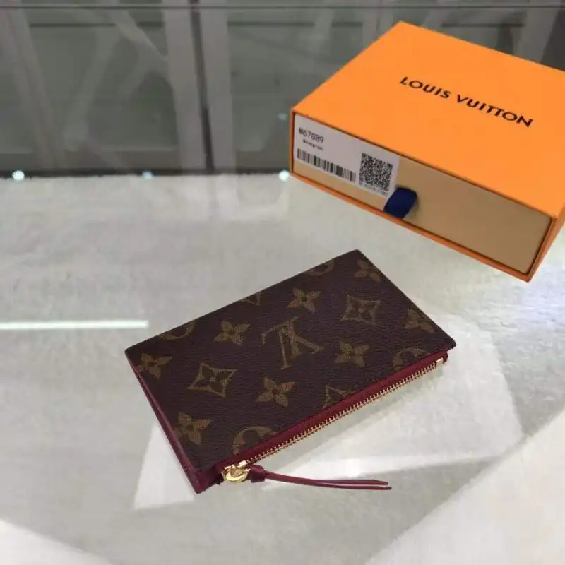 LV Bags 19B570032