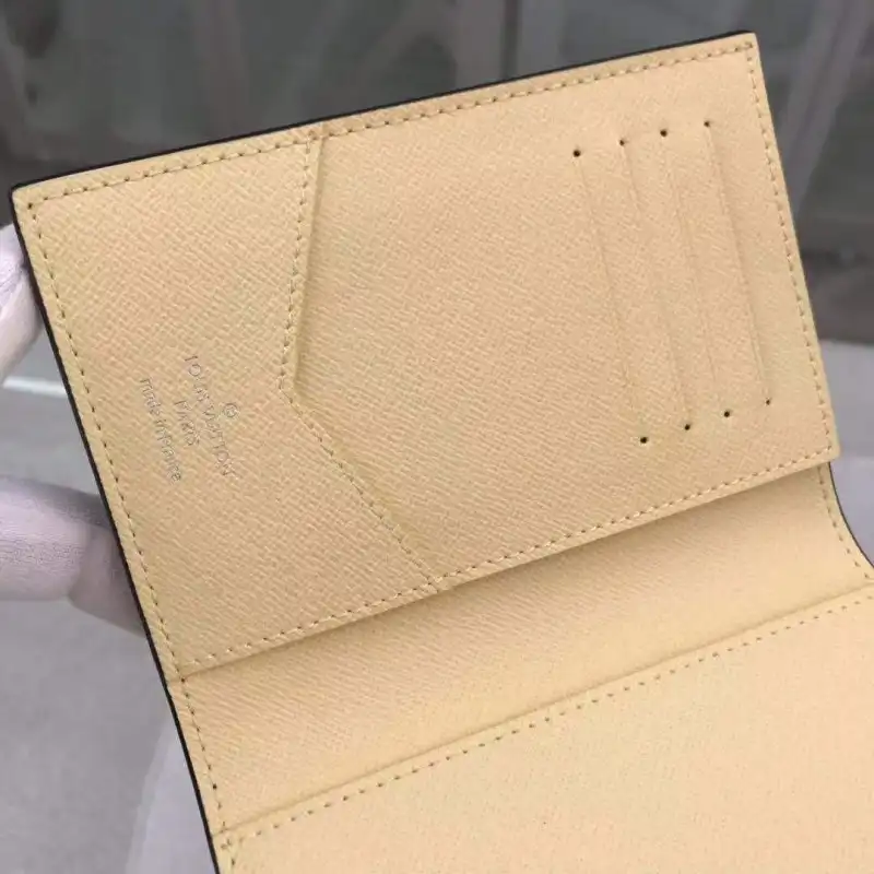 LV Bags 19B570051