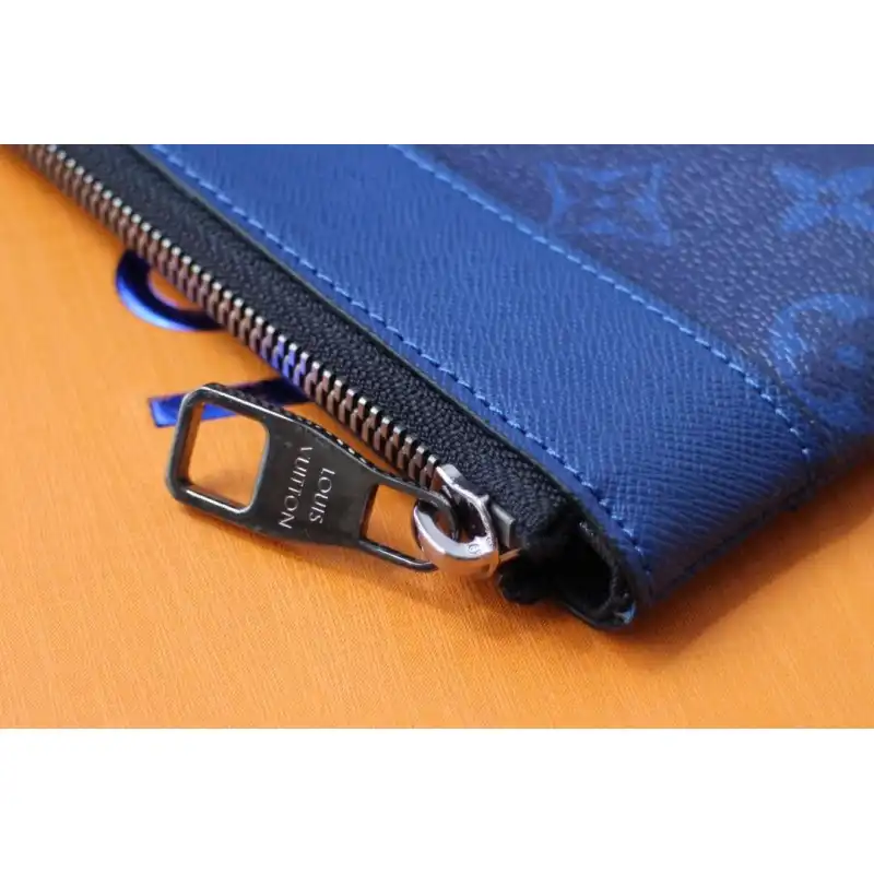 LV Bags 19B570185