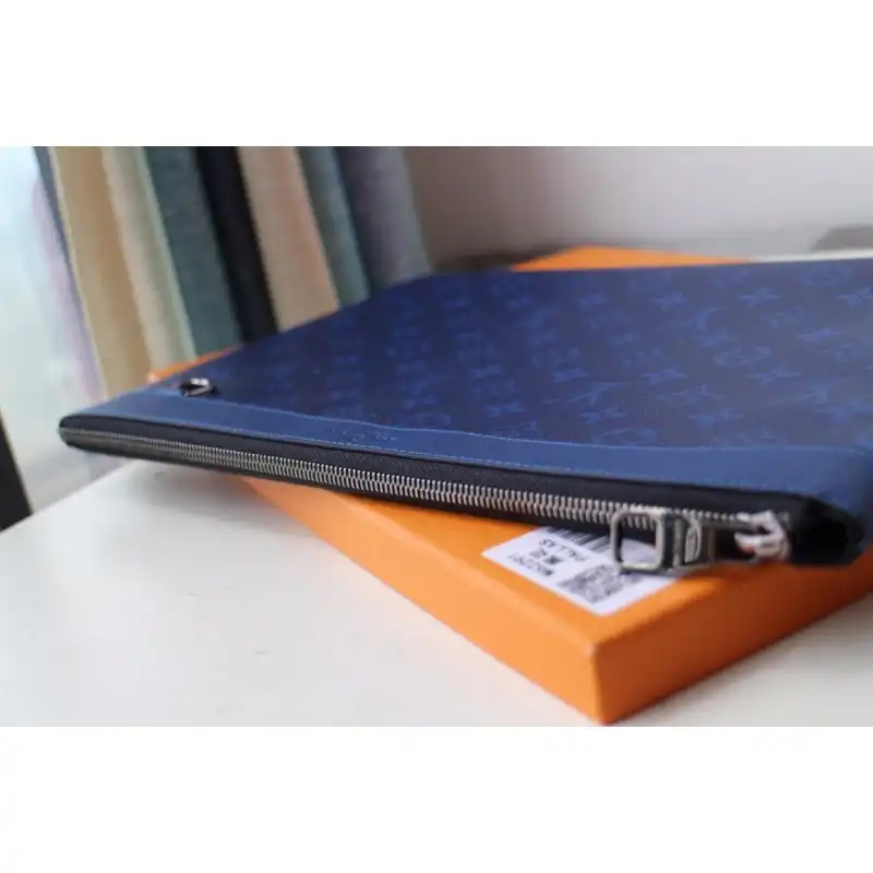 LV Bags 19B570185