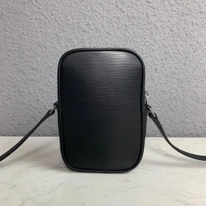LV Bags 19B570272