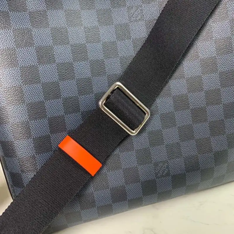 LV Bags 19B570273