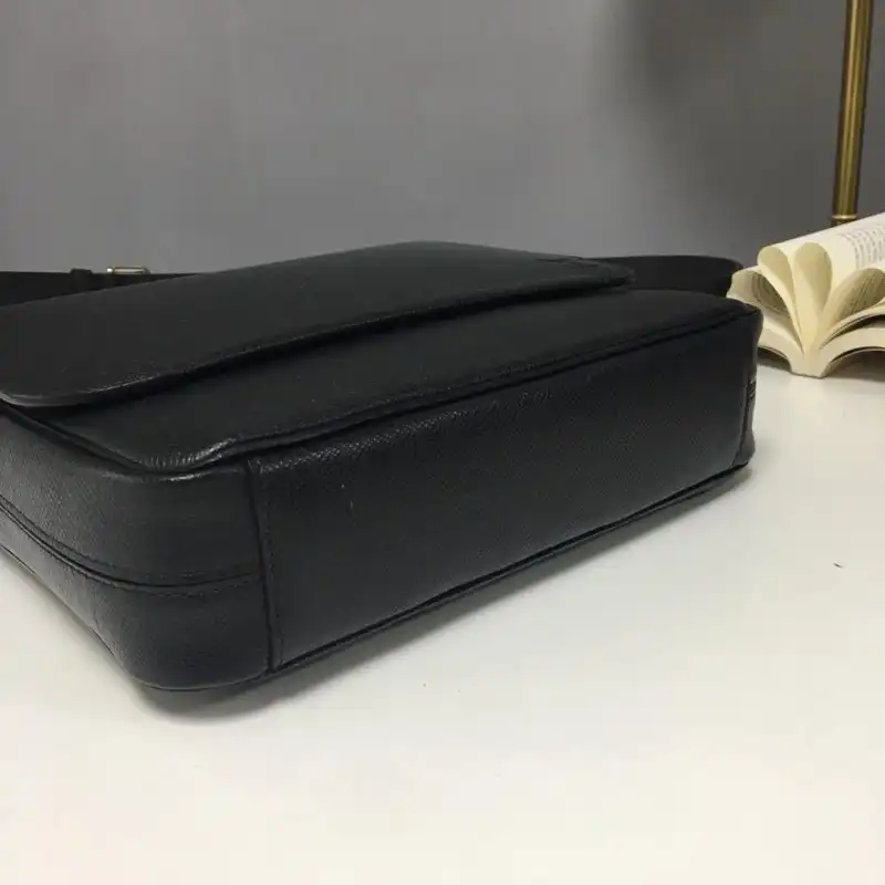 LV Bags 19B570301