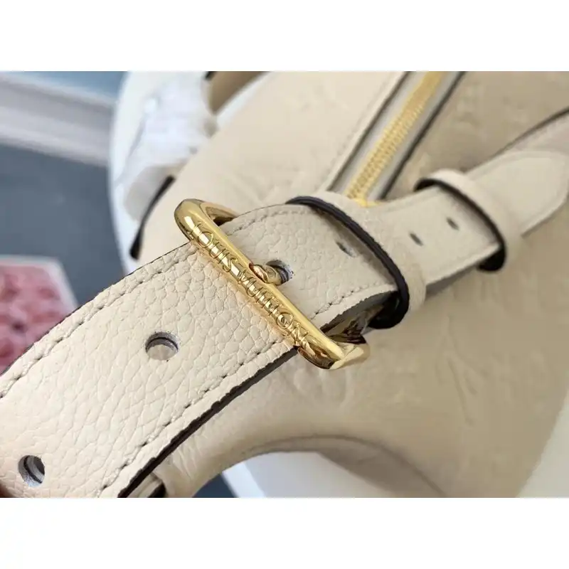 LV Bags 19B5790032