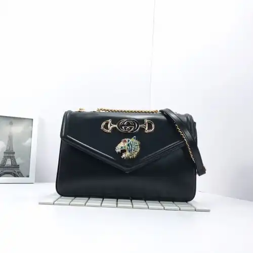 G*u*i bags 19b57b0021