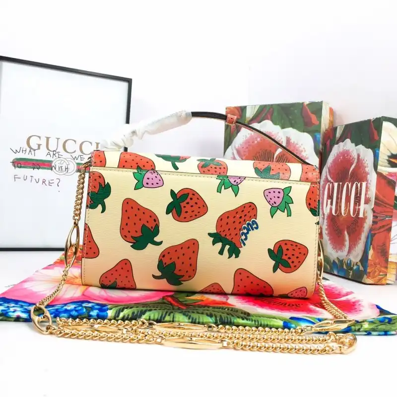 G*u*i bags 19b57b0022