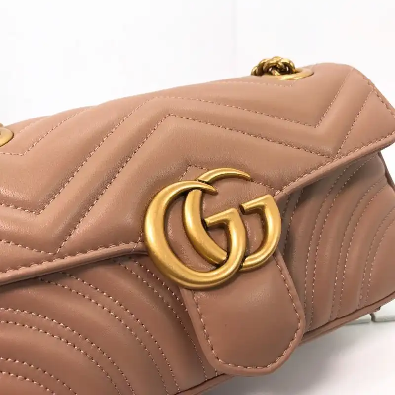 G*u*i bags 19b57g0009