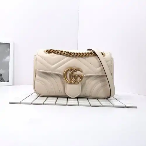 G*u*i bags 19b57g0011