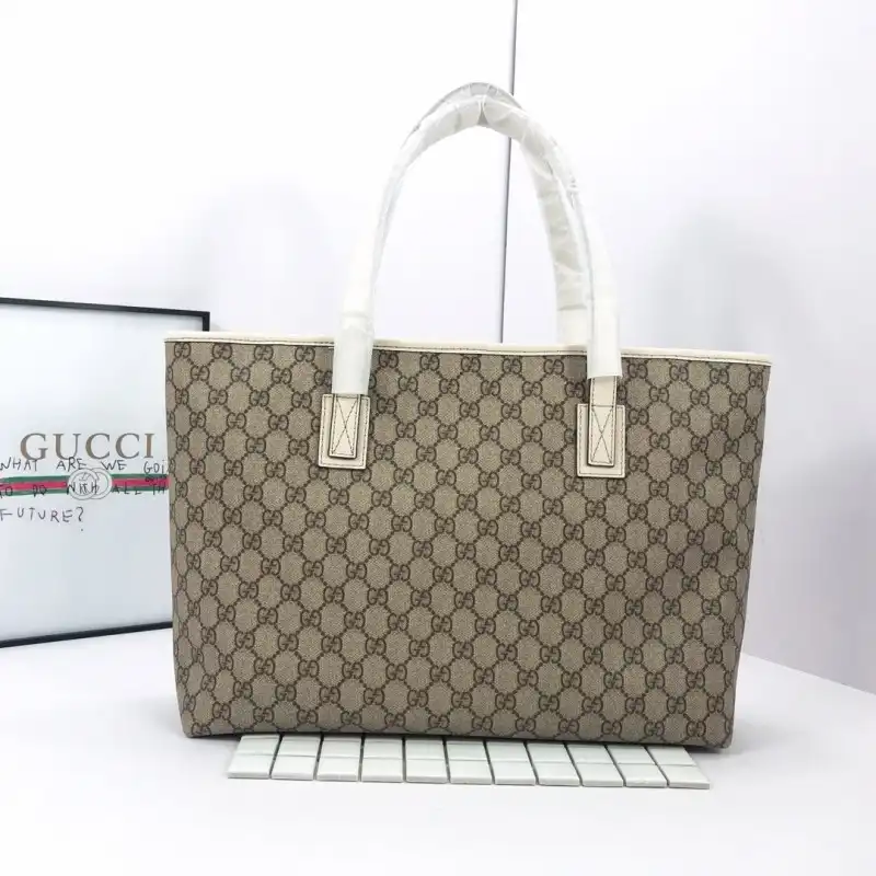 G*u*i bags 19b57g0021