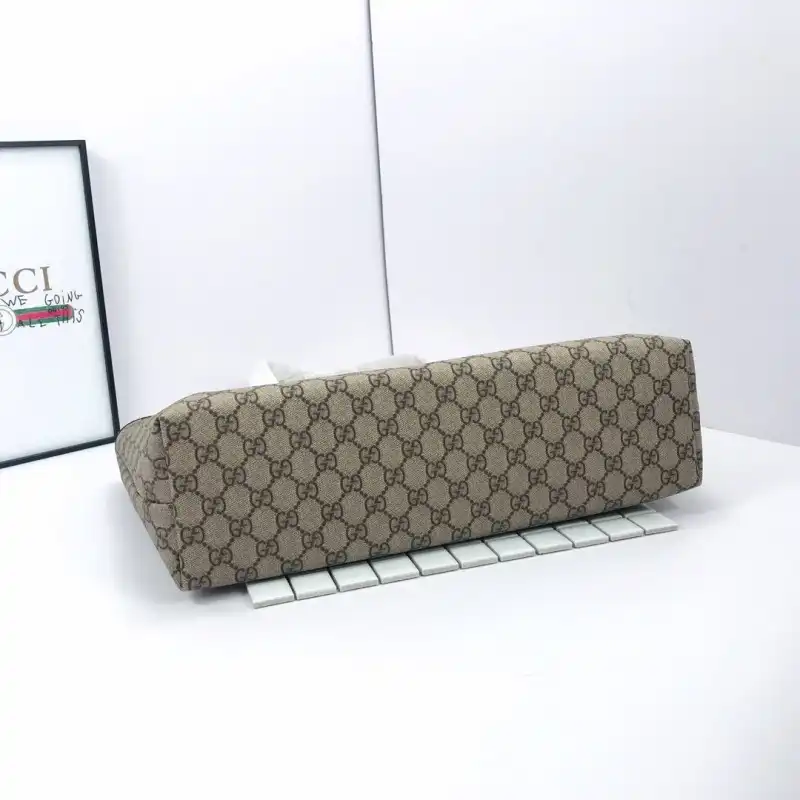 G*u*i bags 19b57g0021