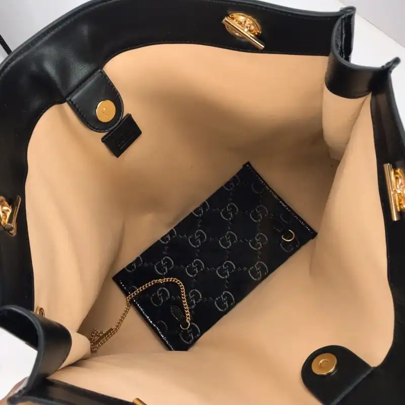 G*u*i bags 19b57g0032