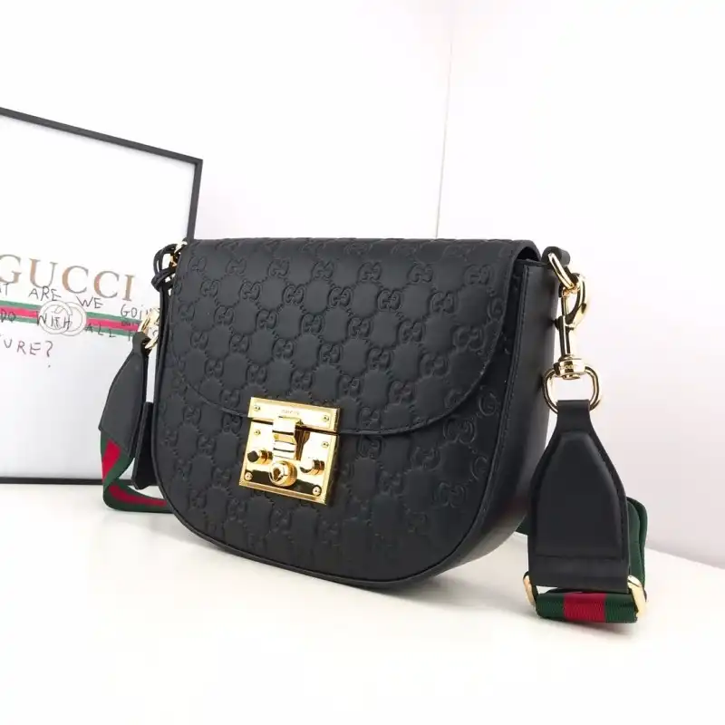 G*u*i bags 19b57g0049