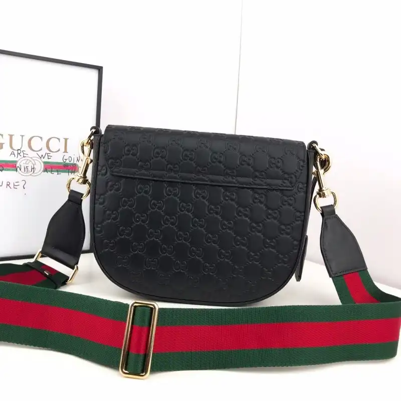 G*u*i bags 19b57g0049