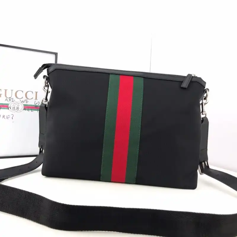 G*u*i bags 19b57g0053