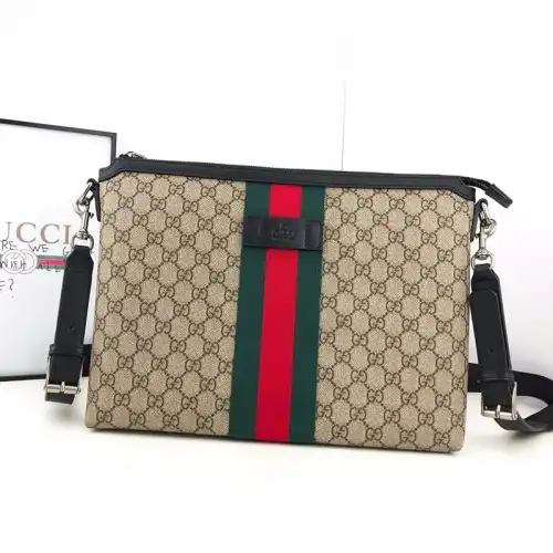 G*u*i bags 19b57g0054