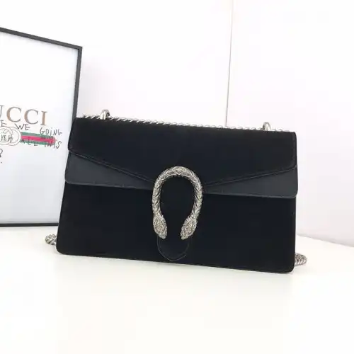 G*u*i bags 19b57g0066