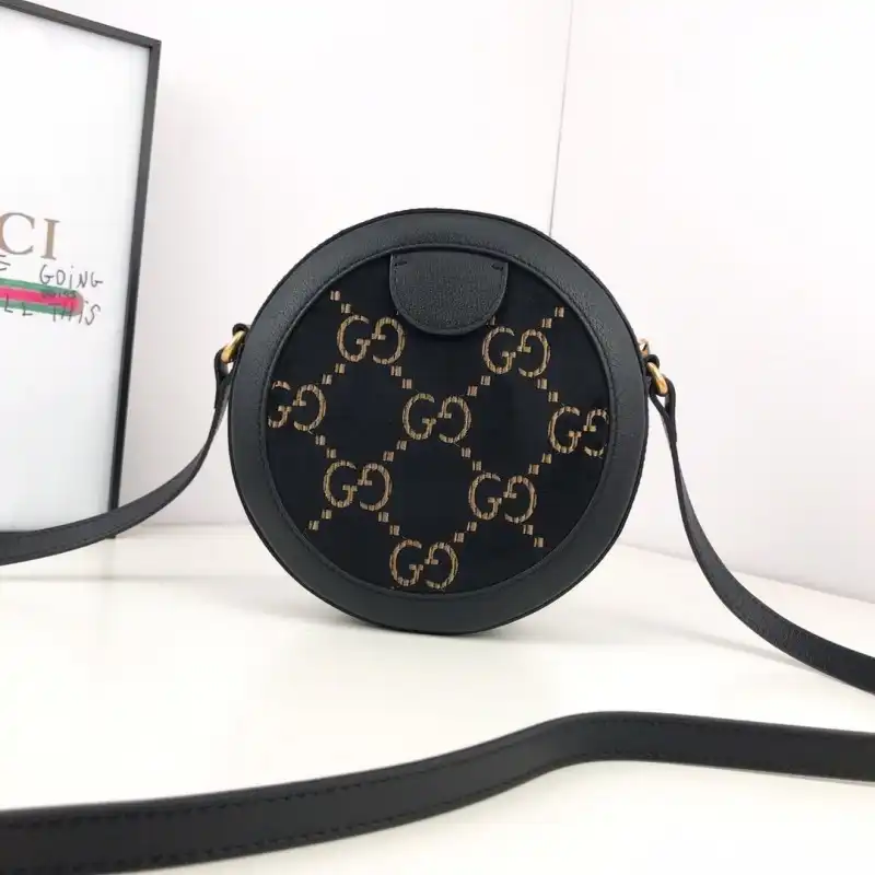 G*u*i bags 19b57g0082