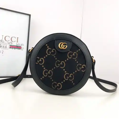 G*u*i bags 19b57g0082