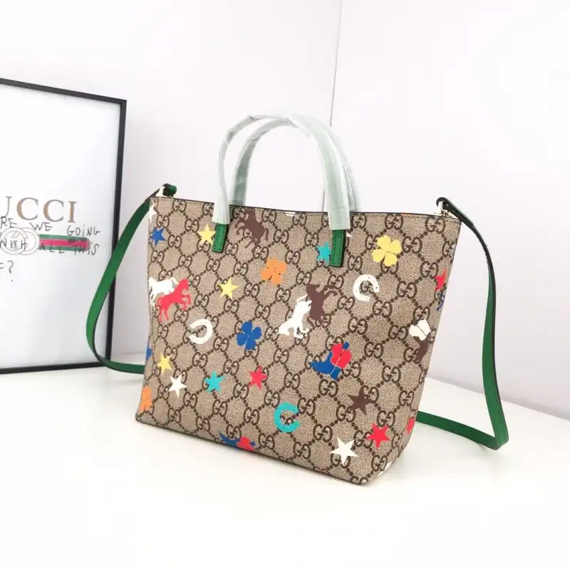G*u*i bags 19b57g0106