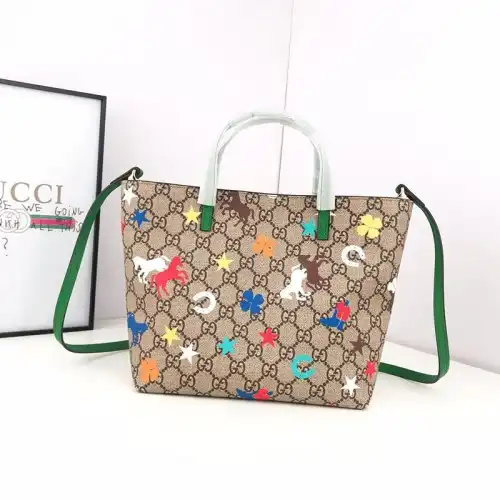 G*u*i bags 19b57g0106