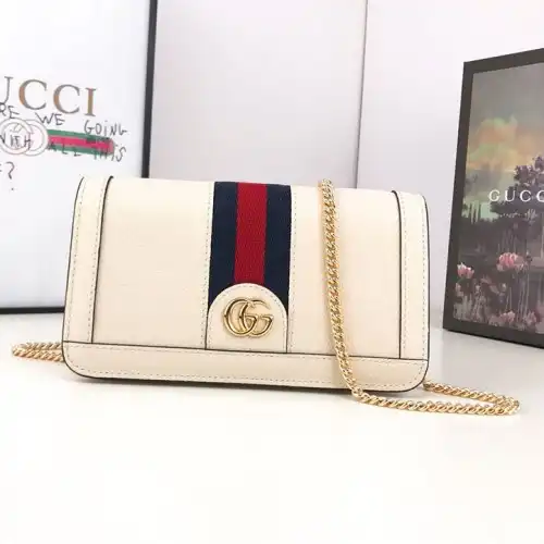 G*u*i bags 19b57g0108