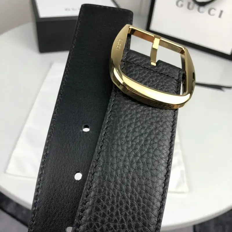 G*u*i s belt 2007xf0089