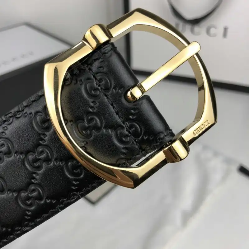 G*u*i s belt 2007xf0091