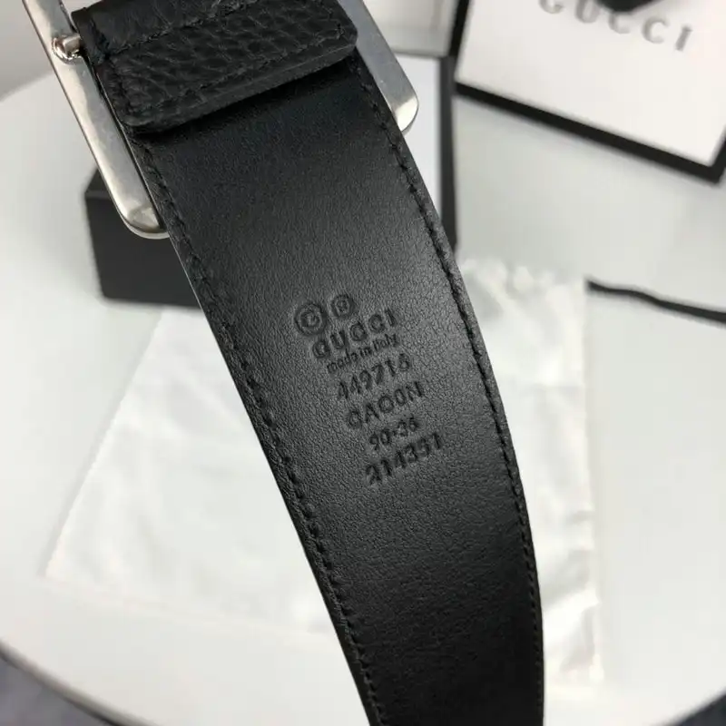 G*u*i s belt 2007xf0092
