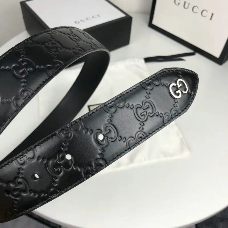 G*u*i s belt 2007xf0095