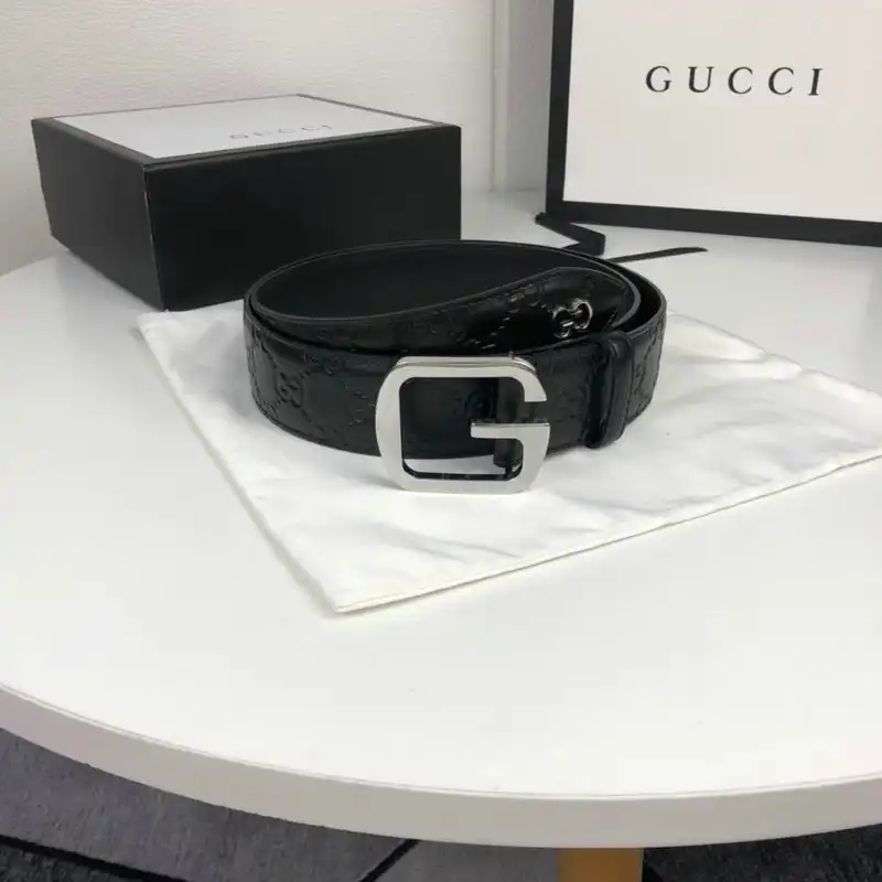 G*u*i s belt 2007xf0095