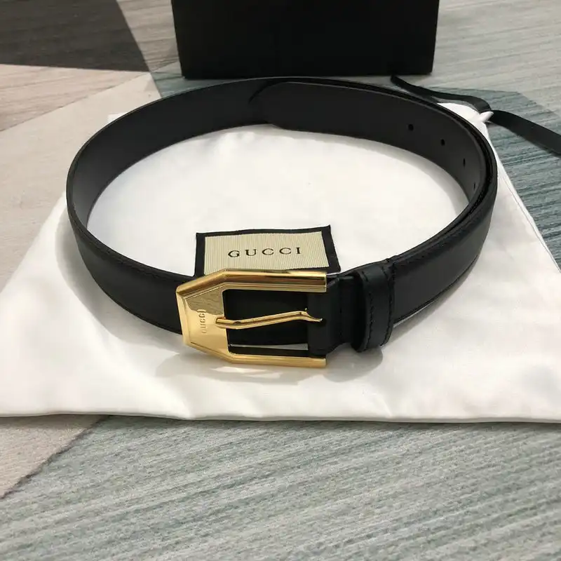 G*u*i s belt 2009xf0013