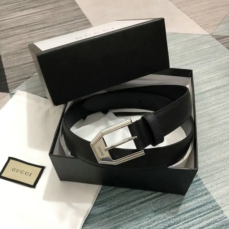 G*u*i s belt 2009xf0014