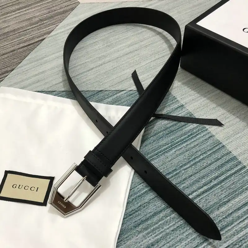 G*u*i s belt 2009xf0014
