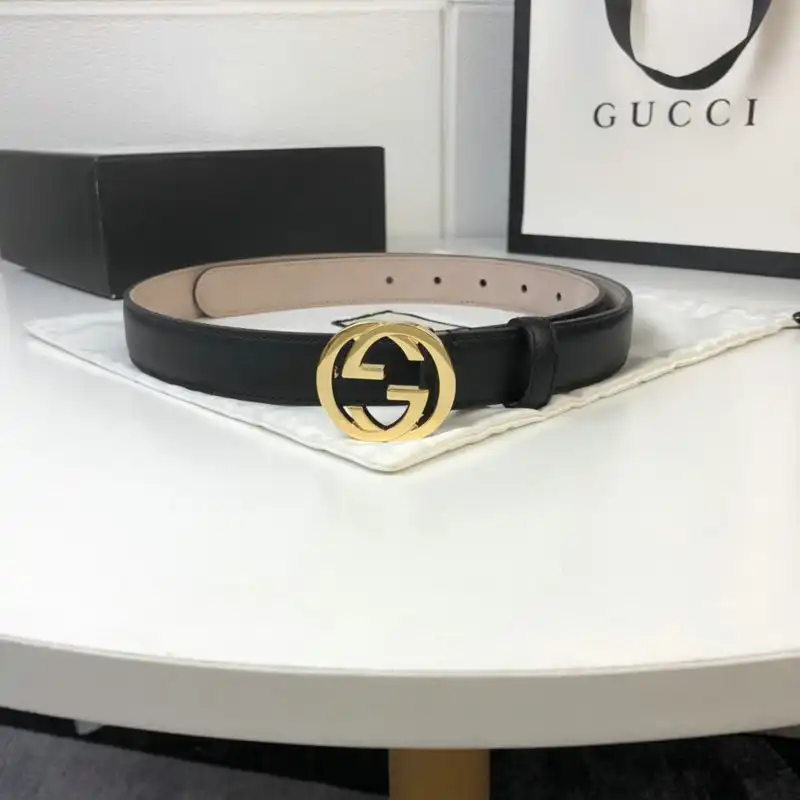 G*u*i s belt 2009xf0028
