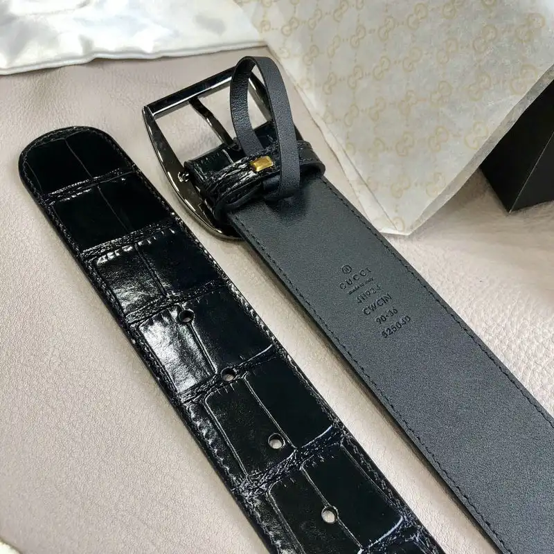 G*u*i s belt 2009xf0072