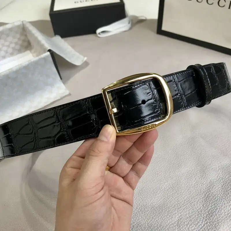 G*u*i s belt 2009xf0073