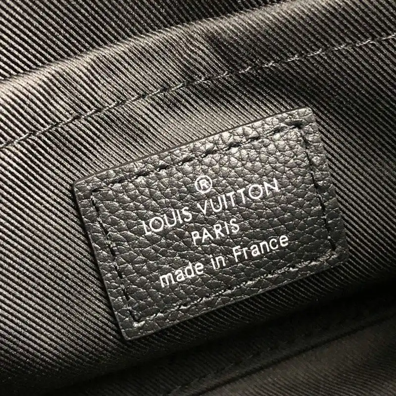 LV Bags 2010B570009