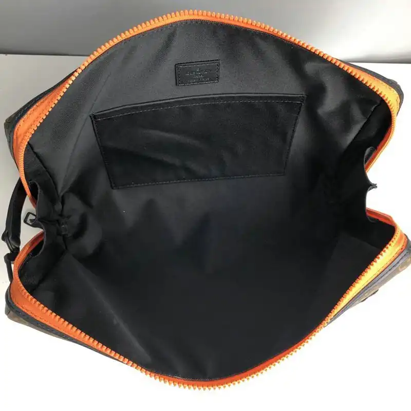LV Bags 2010B570010