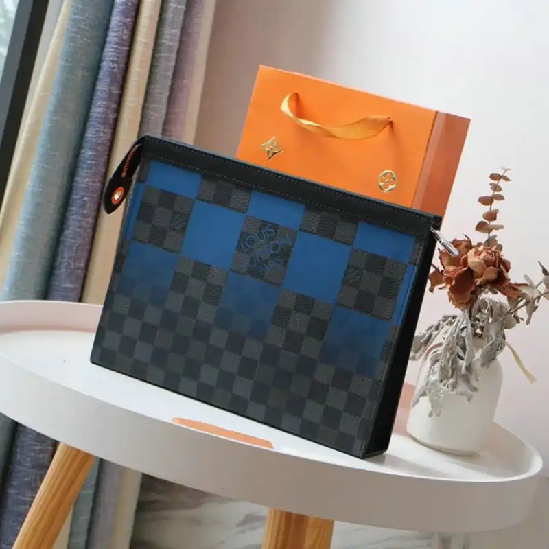 LV Bags 2010B570035