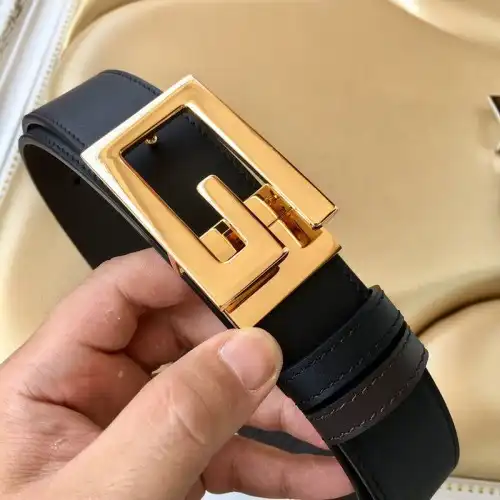 G*u*i s belt 2012xia0095