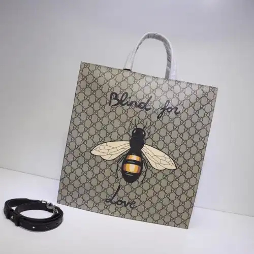 G*u*i tote bags 19gm0011