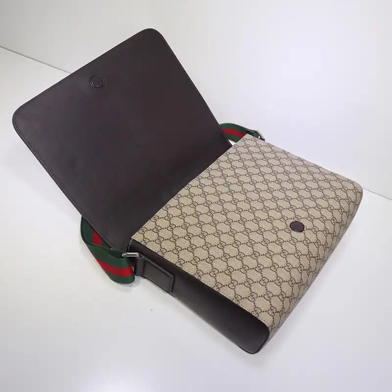 G*u*i messenger bags 19gm0016
