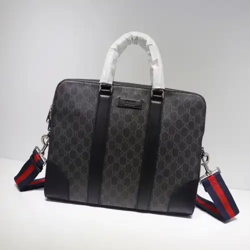 G*u*i briefcases 19gm0020